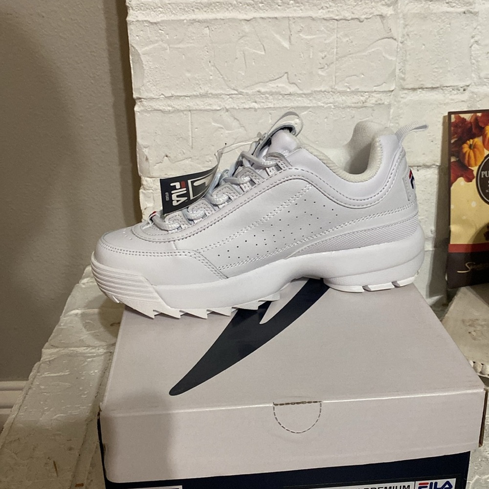 FILA - Picture 4 of 6